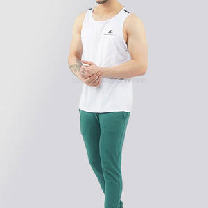 Camiseta sin mangas de gimnasio para hombre con logotipo personalizado de alta calidad de secado rápido y venta caliente estilo liso hecho con el mejor material - Product Image 4