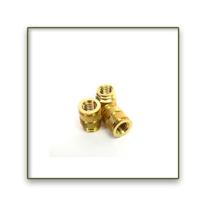 Insert rotatif en laiton de marque privée avec finition polie Insert fileté en laiton personnalisé - Product Image 2