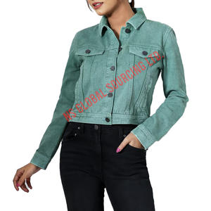 Veste en jean tendance pour femmes qui combine sans effort le confort décontracté avec un style de rue moderne et chic idéal pour la superposition de tous les jours - Product Image 3