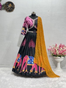 Nouveau designer Navratri impression numérique spéciale Lehenga Choli avec vrai miroir Dupatta vêtements indiens et pakistanais - Product Image 2