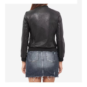 Veste en cuir véritable pour femme élégante et confortable avec une finition solide et une décoration de broderie adaptée à chaque personnalité - Product Image 2