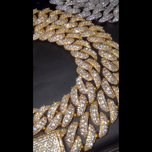 Cadena Hip Hop de 18mm con Incrustaciones de Diamantes, Chapada en Oro de 10k con Moissanita de Alta Calidad, Piedra Principal de Diamante - Product Image 5