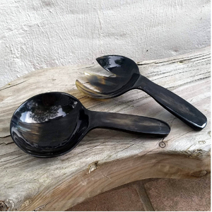 Ensemble exclusif de cuillère et fourchette de serveur de salade en corne avec poignée pour la maison et les hôtels - Product Image 5