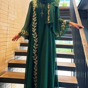 Abaya en rayonne brodée à la main ethnique modeste et décontractée pour femmes taille XXL Kimono à capuche avec boutons - Product Image 1