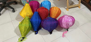 Faroles de Seda Tradicionales Vietnamitas |   Faroles Florales con Marco de Bambú Premium |   Taller de Faroles de Hoi An, Precio Directo - Product Image 6