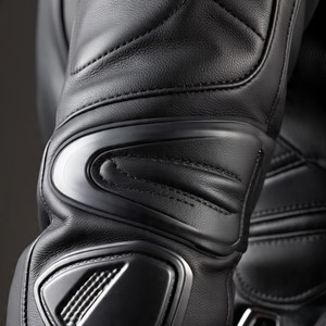 Traje de motocicleta de cuero negro con ajuste a medida | Equipo de conducción profesional de tamaño personalizado con protección y estilo premium - Product Image 5