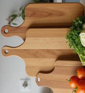 Tabla de cortar de calidad de chef de madera dura con ranura profunda y superficie pulida al aceite para cortar verduras, carne y queso - Product Image 4