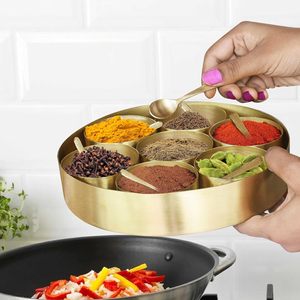 Cuillère en cuivre décorative avec bordure florale et design artistique doré pour hôtel et restaurant au prix de gros - Product Image 3