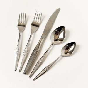 Ensemble de couverts en acier inoxydable de qualité supérieure pour une présentation élégante des repas et une mise en place quotidienne de la table - Product Image 6