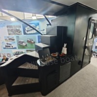 Bateau ponton à double pont à vendre, idéal pour la pêche en famille, le divertissement, avec sièges, mobilier, bimini et moteur hors-bord, parfait pour les excursions sur le lac.