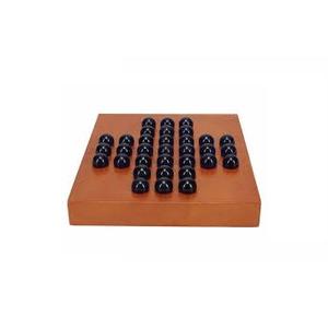 Tablero de juego de solitario hecho a mano de madera elegante personalizable para todas las estaciones para niños de todas las edades - Product Image 1