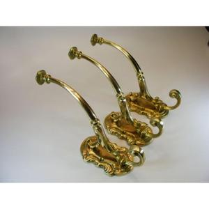 Victorian-style Brass Keyholder Hooks with Elegant Motifs for a Vintage Touch in Your Homes Entryway or Hallway - Product Image 3