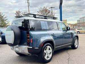 Land Rover Defender 110 S AWD 2023 Usado, Color Azul Intenso, Volante a la Izquierda, Asientos de Cuero, Transmisión Automática, Rines de Aleación, Sistema de Navegación - Product Image 2