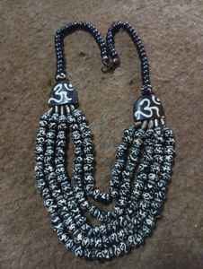 สร้อยคอกระดูกทำเองด้วยสีน้ำตาลแดงทรงวงรีแบนสำหรับผู้ขายเครื่องประดับและสุภาพสตรีทุกกลุ่มอายุและขายต่อ - Product Image 4