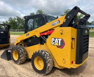 รถตักล้อยาง CAT 272D3 ปี 2023 เครื่องยนต์ดีเซล พร้อมฟังก์ชั่นตักท่อนไม้และกำลังยกสูง - Product Image 5