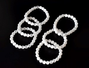 Wholesale Best Attractive Natural Healing Selenite 8mm Polished Classic Lovers <b>Beaded</b> <b>Bracelet</b> <b>for</b> Meditation Unisex Jewelry - Product Image 1