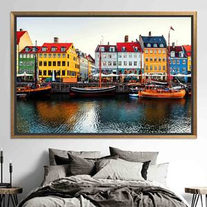 Impresión en lienzo de Nyhavn Dinamarca: vibrante escena del puerto de Copenhague, lienzo con marco dorado - Product Image 1