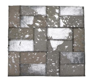 Tapis Patchwork en Cuir de Vachette à Rayures Métallique Argenté Fabriqué à la Main de Luxe en Cuir Naturel Tissé Écologique à Pile Plate Moderne Glam Home - Product Image 1