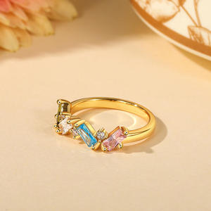 Anillo de Acero Inoxidable Personalizado Jeulia con Racimo de Amatistas para Mujer - Product Image 6