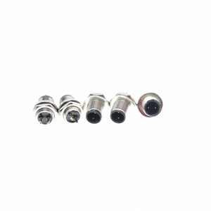 Conector de Panel de Acero Inoxidable M12, 4 Pines, IP65 Impermeable, Receptáculo de Alimentación de Cobre de 5A, Pin Macho de 120V para Soldadura de PCB - Product Image 1