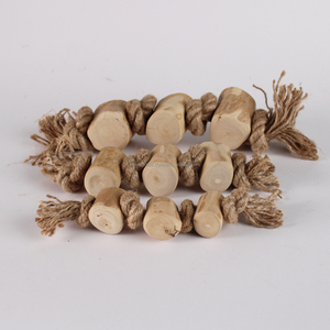 Jouet pour chien en bois de café écologique, triple bûche à mâcher avec corde en chanvre, en provenance du Vietnam, conçu pour la mastication et le soulagement du stress. - Product Image 1