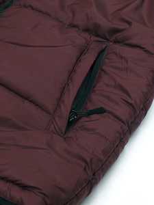 เสื้อแจ็คเก็ตพัฟเฟอร์สีแดงเข้มคุณภาพพรีเมียมสำหรับผู้ชายจาก The North Face สำหรับฤดูหนาว ให้ความอบอุ่น พร้อมบริการออกแบบโลโก้ตามสั่ง - Product Image 5