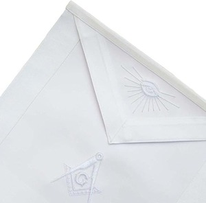 ผ้ากันเปื้อน Master Mason Blue Lodge-ผ้าสีขาวทุกประเภทโพลีเอสเตอร์นำเข้ามีฝาปิดกว้าง14นิ้ว x 16นิ้ว - Product Image 2
