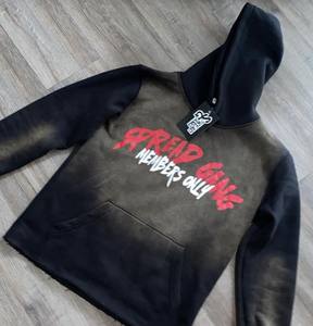 Streetwear personnalisé pour hommes, pulls molletonnés avec impression DTG, sweats à capuche courts surdimensionnés délavés à l'acide et déchirés à l'ourlet brut - Product Image 2
