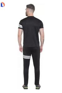 ชุดเสื้อผ้าชั้นนอกสำหรับผู้ชายผ้าโพลีเอสเตอร์/ ผ้าฝ้ายแห้งเร็วสไตล์ไฮสตรีทสำหรับฤดูร้อนตามสั่ง - Product Image 3