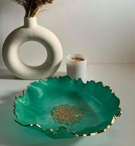 Bol de service en résine époxy fait à la main, forme de style unique, jetable et durable pour les fêtes polies-Disponible au prix de gros - Product Image 2