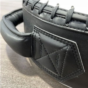 Bouclier de boxe en cuir PU de vachette de haute qualité avec logo personnalisé, unisexe, couleur personnalisable, protection pour joueurs sportifs, vente en gros - Product Image 4