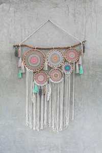 Decoración colgante de pared bohemia de macramé de diseño único, perfecta para sala de estar, dormitorio y decoración del hogar - Product Image 6