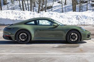 2024 PUR-SHE 911 Carrera GTS Coupe Low Mileage Sound Engine R18 Tyre Panoramic Sunroof LED Headlights Ready to Ship - Product Image 4