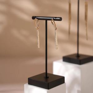 Soporte de joyería negro simple con ganchos para collares Anillos Pendientes Perfecto para uso de mesa de tocador mínimo de la India - Product Image 3