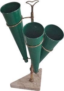 Estante de almacenamiento de paraguas de madera marrón rústico Diseño elegante Perfecto para la decoración interior del hogar y la Organización de la entrada - Product Image 2