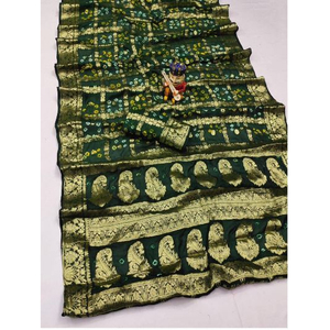 Sari de Seda con Arte Bandhej Estampado a Mano, Sari Tradicional Indio de Seda con Acabado Suave, a Precio Razonable por el Fabricante - Product Image 4