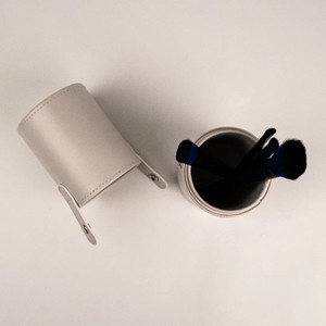 High-Quality PU Leather <b>Makeup</b> <b>Brush</b> Cylinder Storage <b>Case</b> Stylish and Convenient Travel Beauty Organizer - Product Image 2
