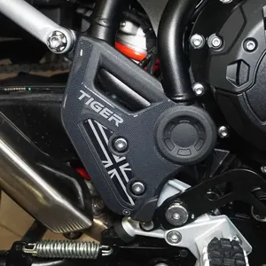Adesivo Protettivo 3D per Tallone e Serbatoio per Moto Triumph Tiger 900/850 - Product Image 1