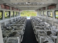 Nouveau bateau ferry à passagers en aluminium de 15m*5m, propulsé à l'essence, avec 60 sièges, pour les trajets quotidiens ou la navigation de plaisance