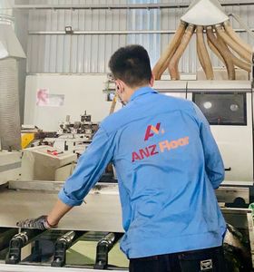 Suelo SPC sin formaldehído insonorizado resistente al agua Click Lock vinilo de lujo click 100% del fabricante vietnamita - Product Image 2