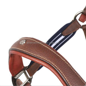 Cabestro para Caballo de Cuero de Lujo con Acabado Marrón Genuino, Diseño Personalizado, Doble Costura y Herrajes de Latón Ajustables - Product Image 5