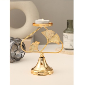 Support de bougie en métal, porte-bougie pour l'éclairage et la décoration de la maison, ensemble élégant, finition antique, porte-bougie décoratif - Product Image 6