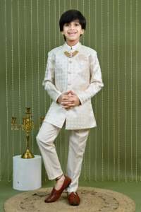 Sherwani de Seda para Niños, Estilo Étnico, para Bodas y Fiestas, con un Toque Real - Product Image 3