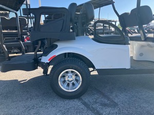 Nouvelle voiturette de golf électrique 6 places W-h-i-t-e 2024 E-Z-G-O V-a-l-o-r 6 - Product Image 5