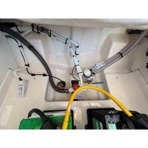 Bateau polyvalent 2026 Robalo R230 en fibre de verre, acier et aluminium pour le travail, la patrouille, la vitesse et le divertissement - Product Image 4
