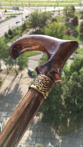 Canne en bois réglable à prix de randonnée avec plusieurs nœuds bâton de marche en bois solide pour les aînés par Standard International - Product Image 3