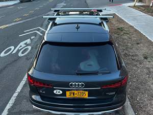 LISTO PARA ENVIAR - USADO, VOLANTE A LA IZQUIERDA |   Audi A4 Allroad Quattro Premium Plus 2020 con Volante a la Derecha |   34600 Millas |   Turbo de 4 Cilindros |   Tracción en las cuatro ruedas - Product Image 2