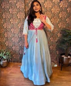 Robes pakistanaises et indiennes en gros, détaillant en ligne, vêtements décontractés, vêtements élégants et sexy, vêtements de fête indiens, salwar kameez en coton - Product Image 5