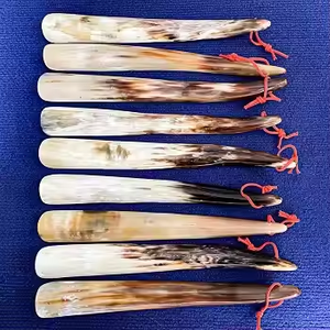 Chausse-pied en corne de buffle écologique, fait à la main pour un confort durable, design moderne par Saniya Handicraft - Product Image 6