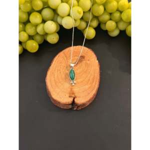 Collier Navajo en or rose 14 carats, platine, malachite et turquoise, serti clos, forme goutte d'eau, rhodié, fait main par des artistes indigènes - Product Image 1